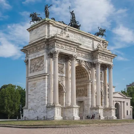 Ad Arco Della Pace דירה *